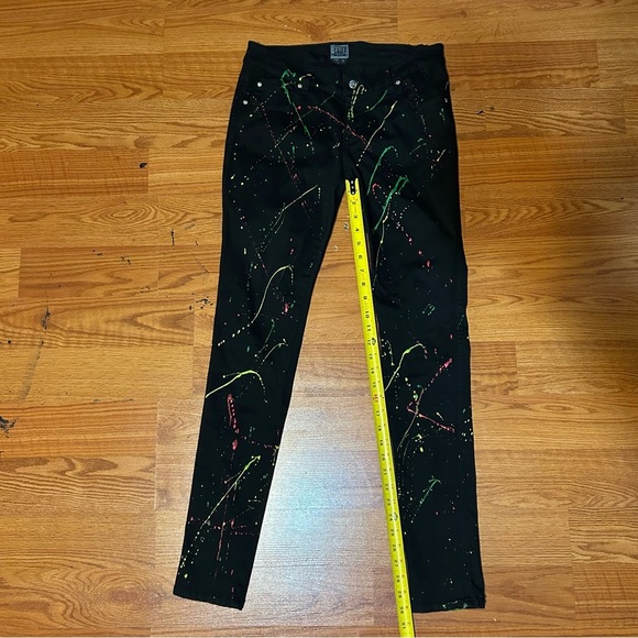 Tripp NYC Jeans Sz 9 Black Splatter Stretch Skinny Skull Rivet Punk Goth Emo Y2K - Picture 13 of 14